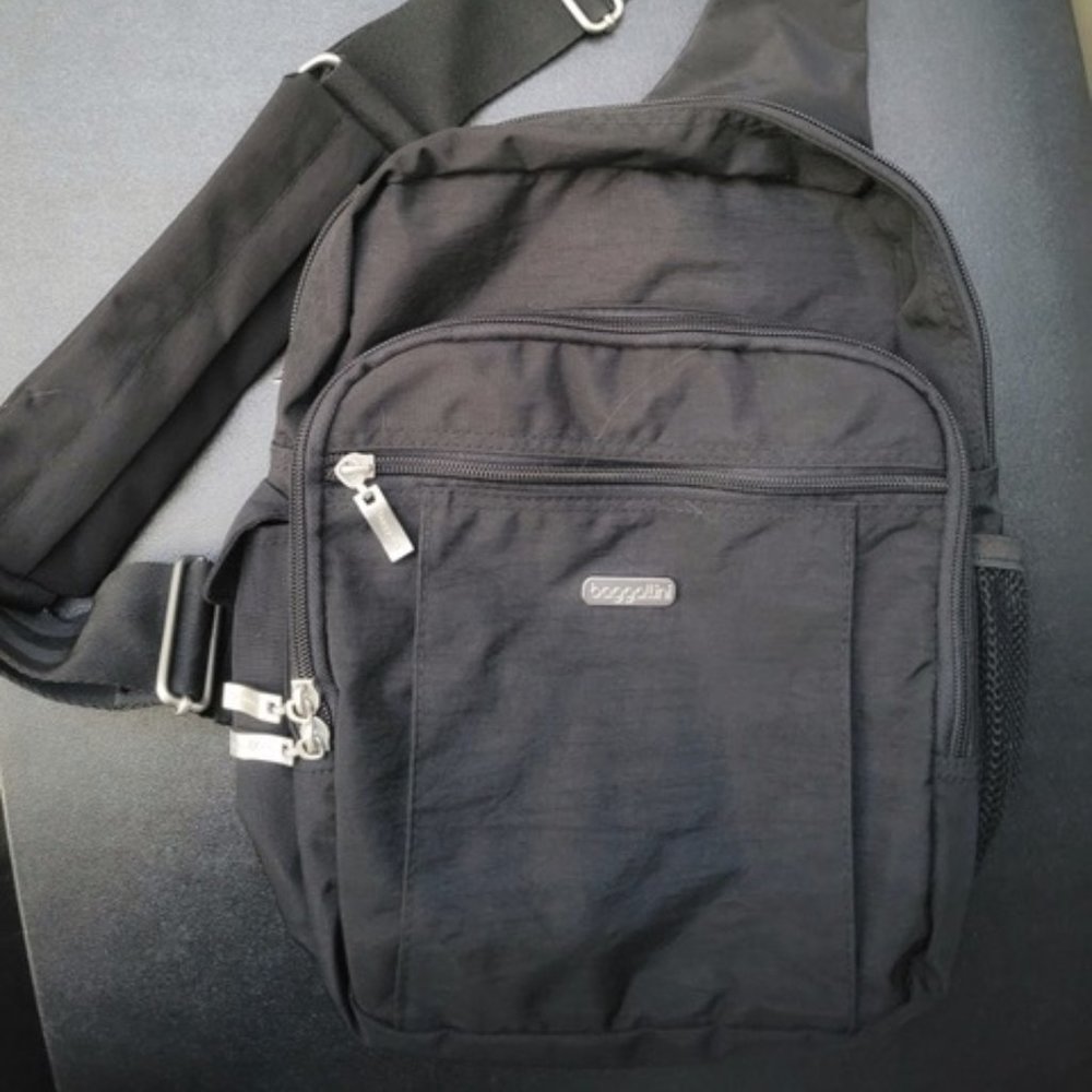 Baggallini Messenger Bag